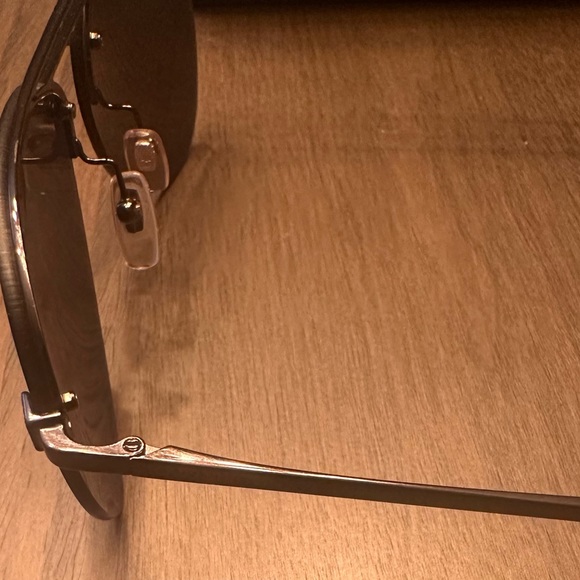 Authentic LOUIS VUITTON Z1019E Black Sunglasses - Picture 8 of 10